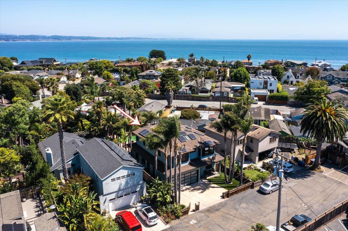 Detail Gallery Image 6 of 51 For 4150 Bye Way, Santa Cruz,  CA 95062 - 5 Beds | 4/1 Baths
