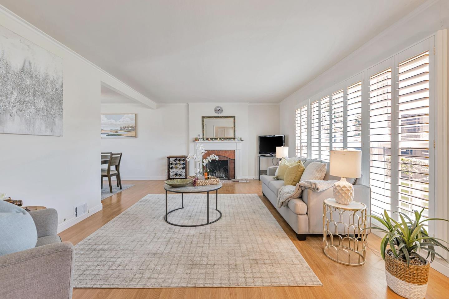 Detail Gallery Image 10 of 39 For 214 Manor Dr, South San Francisco,  CA 94080 - 2 Beds | 1 Baths