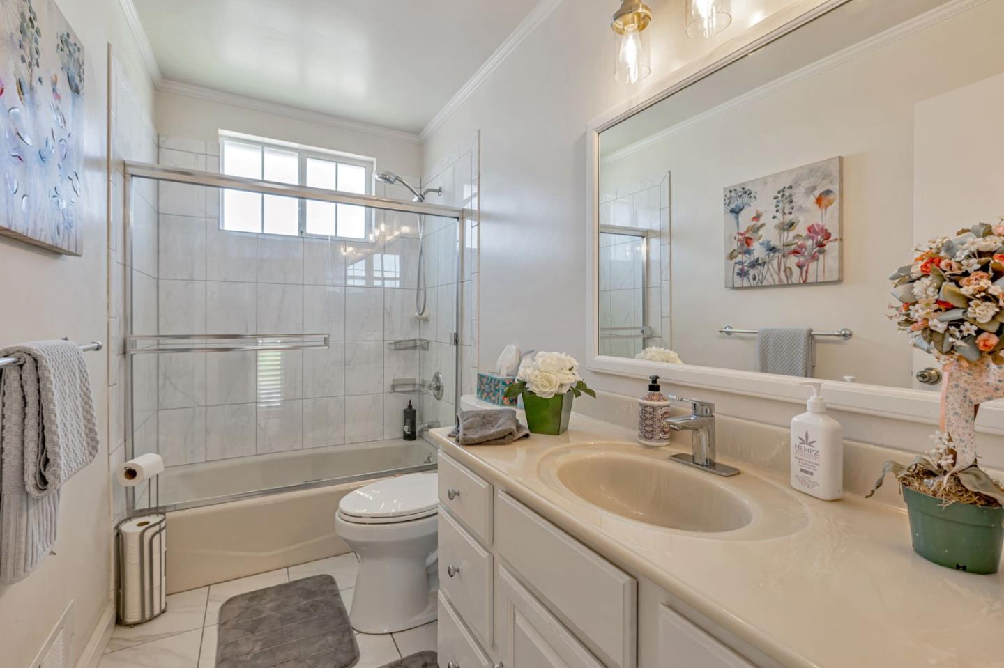Detail Gallery Image 31 of 39 For 214 Manor Dr, South San Francisco,  CA 94080 - 2 Beds | 1 Baths