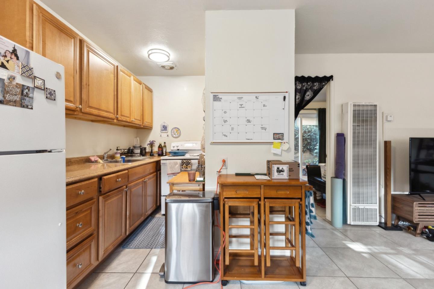 Detail Gallery Image 10 of 35 For 6563 Shattuck Ave, Oakland,  CA 94609 - – Beds | – Baths