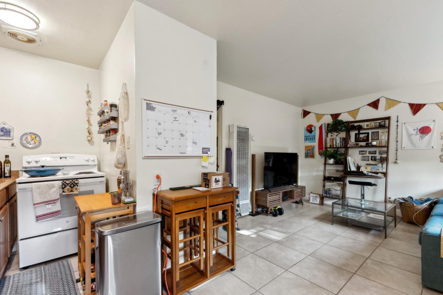 Detail Gallery Image 11 of 35 For 6563 Shattuck Ave, Oakland,  CA 94609 - – Beds | – Baths