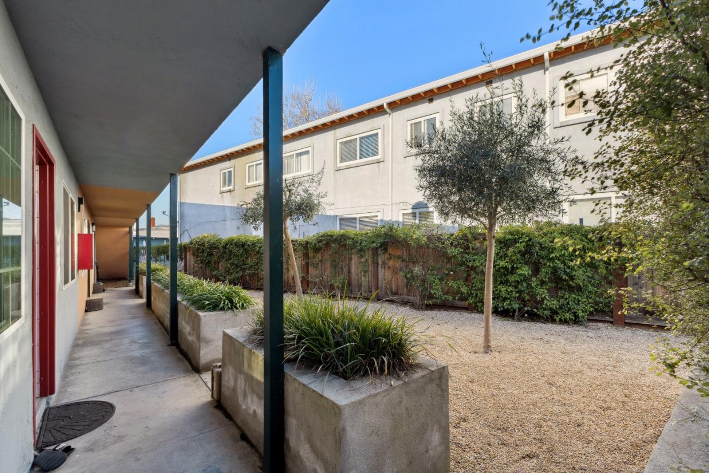 Detail Gallery Image 27 of 35 For 6563 Shattuck Ave, Oakland,  CA 94609 - – Beds | – Baths