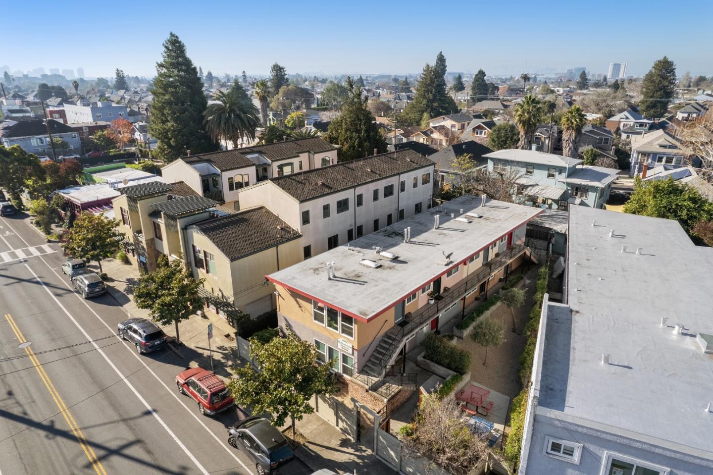 Detail Gallery Image 29 of 35 For 6563 Shattuck Ave, Oakland,  CA 94609 - – Beds | – Baths