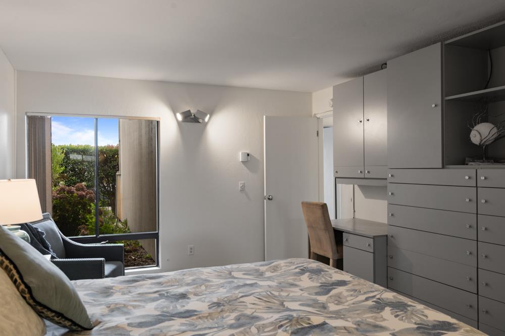 Detail Gallery Image 16 of 28 For 2101 Shore Line Dr #212,  Alameda,  CA 94501 - 2 Beds | 1/1 Baths