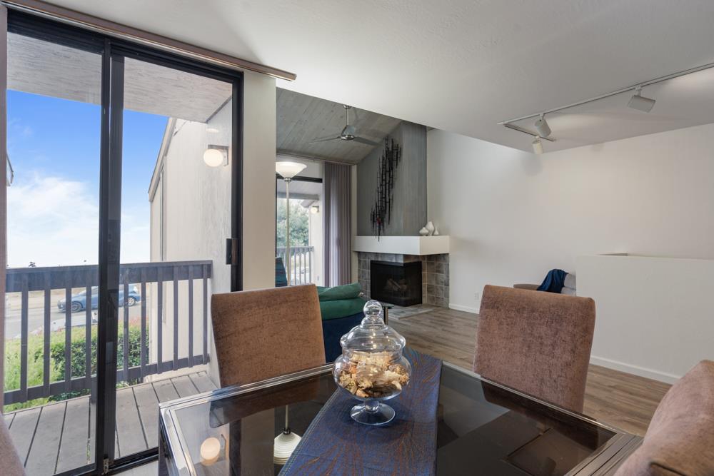 Detail Gallery Image 4 of 28 For 2101 Shore Line Dr #212,  Alameda,  CA 94501 - 2 Beds | 1/1 Baths