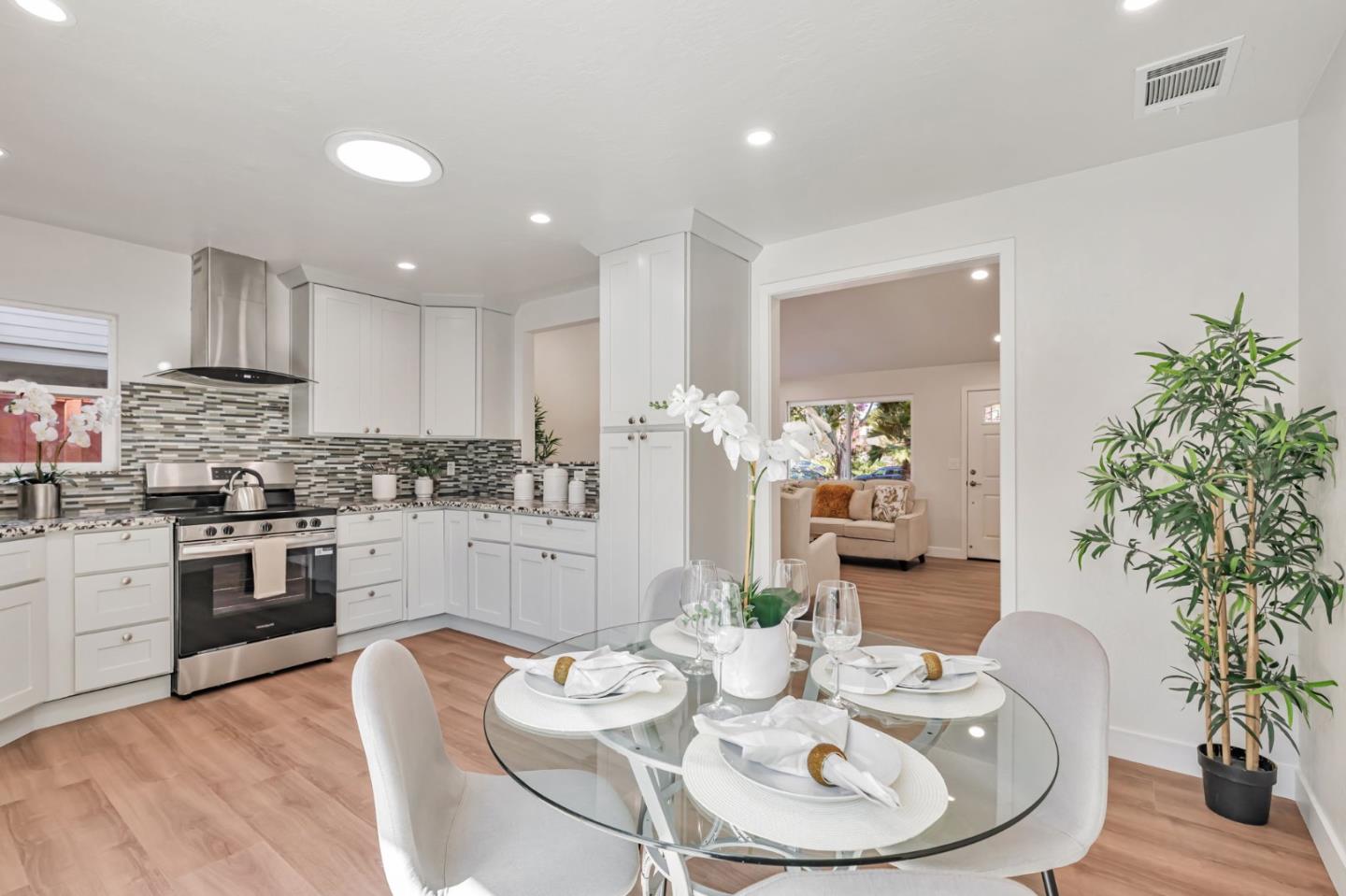 Detail Gallery Image 14 of 36 For 1897 Flickinger Ave, San Jose,  CA 95131 - 4 Beds | 2 Baths