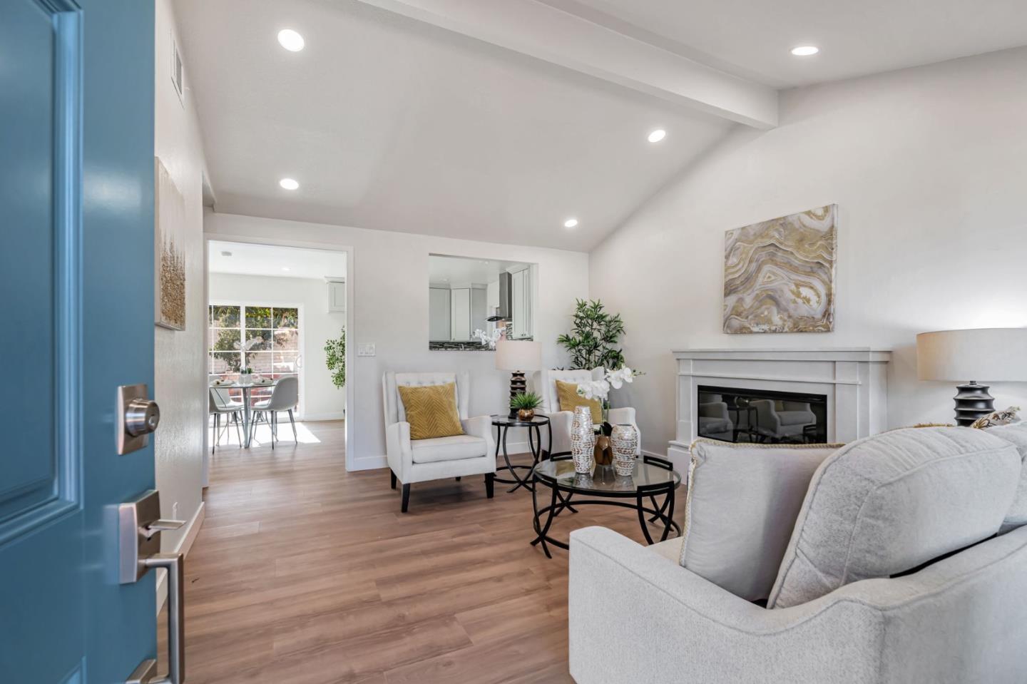Detail Gallery Image 4 of 36 For 1897 Flickinger Ave, San Jose,  CA 95131 - 4 Beds | 2 Baths