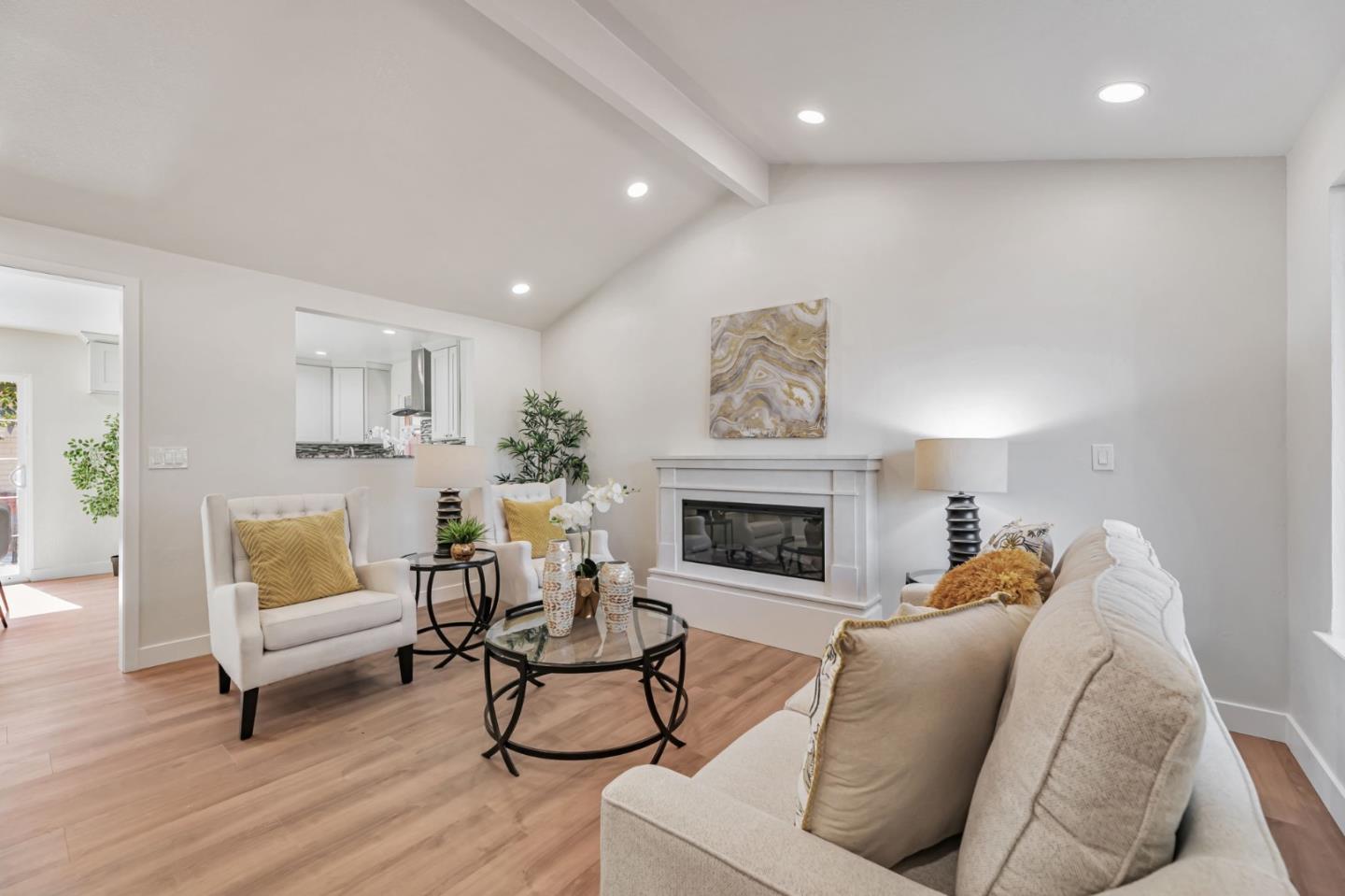 Detail Gallery Image 6 of 36 For 1897 Flickinger Ave, San Jose,  CA 95131 - 4 Beds | 2 Baths