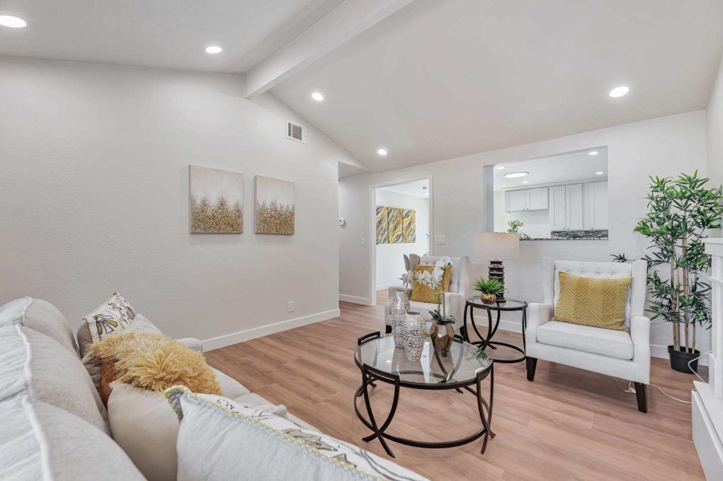 Detail Gallery Image 7 of 36 For 1897 Flickinger Ave, San Jose,  CA 95131 - 4 Beds | 2 Baths