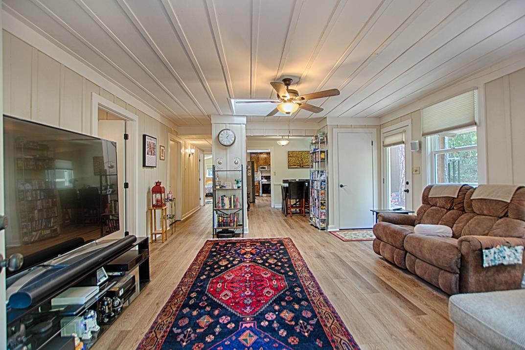 Detail Gallery Image 5 of 19 For 40 Pine Ave, Mount Hermon,  CA 95041 - 3 Beds | 1 Baths