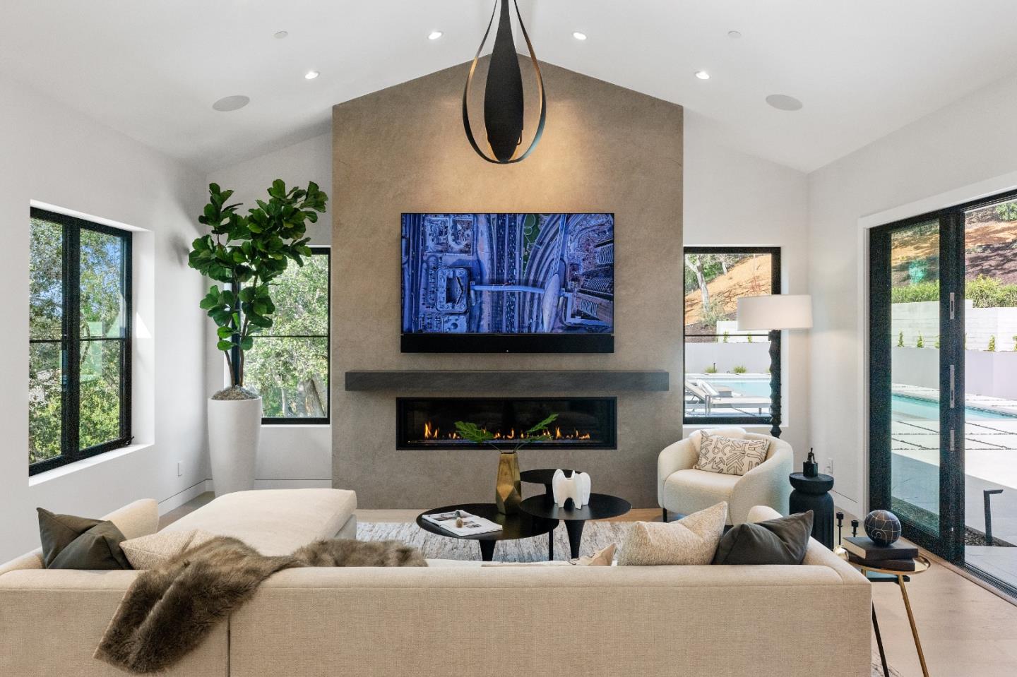 Detail Gallery Image 10 of 17 For 89 Tallwood Ct, Atherton,  CA 94027 - 6 Beds | 7/2 Baths