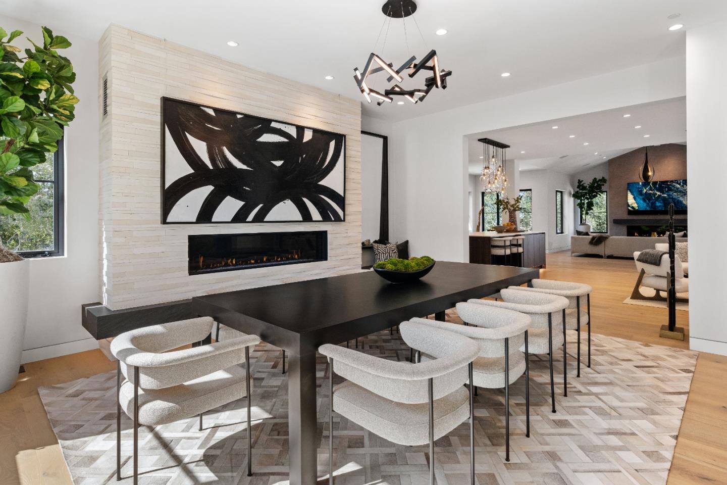 Detail Gallery Image 12 of 17 For 89 Tallwood Ct, Atherton,  CA 94027 - 6 Beds | 7/2 Baths