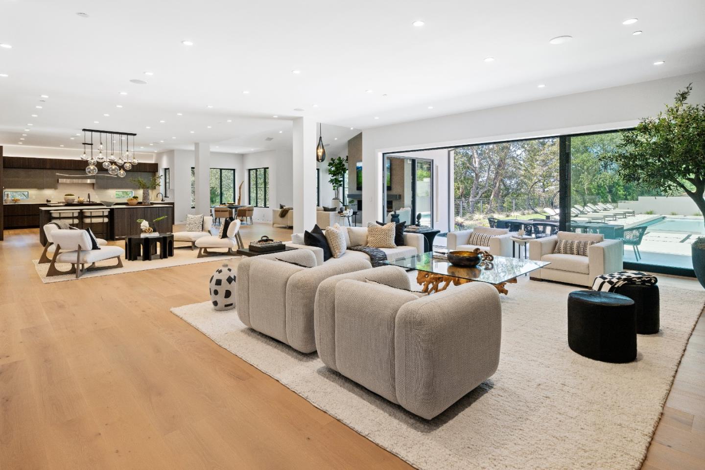 Detail Gallery Image 4 of 17 For 89 Tallwood Ct, Atherton,  CA 94027 - 6 Beds | 7/2 Baths