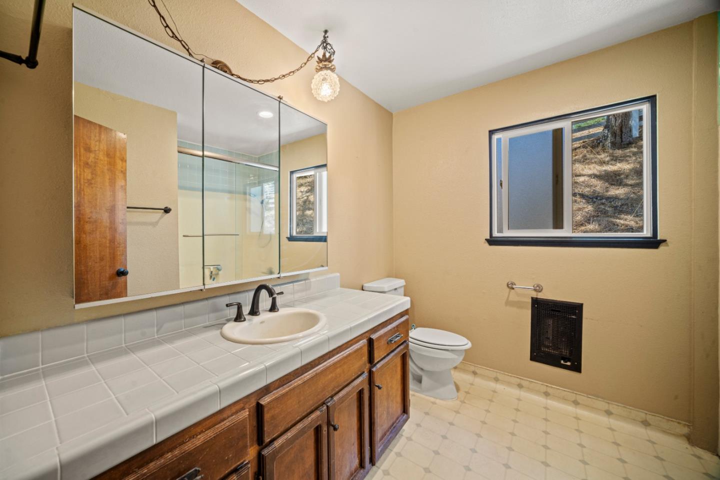 Detail Gallery Image 13 of 33 For 18751 Moro Rd, Prunedale,  CA 93907 - 3 Beds | 2 Baths