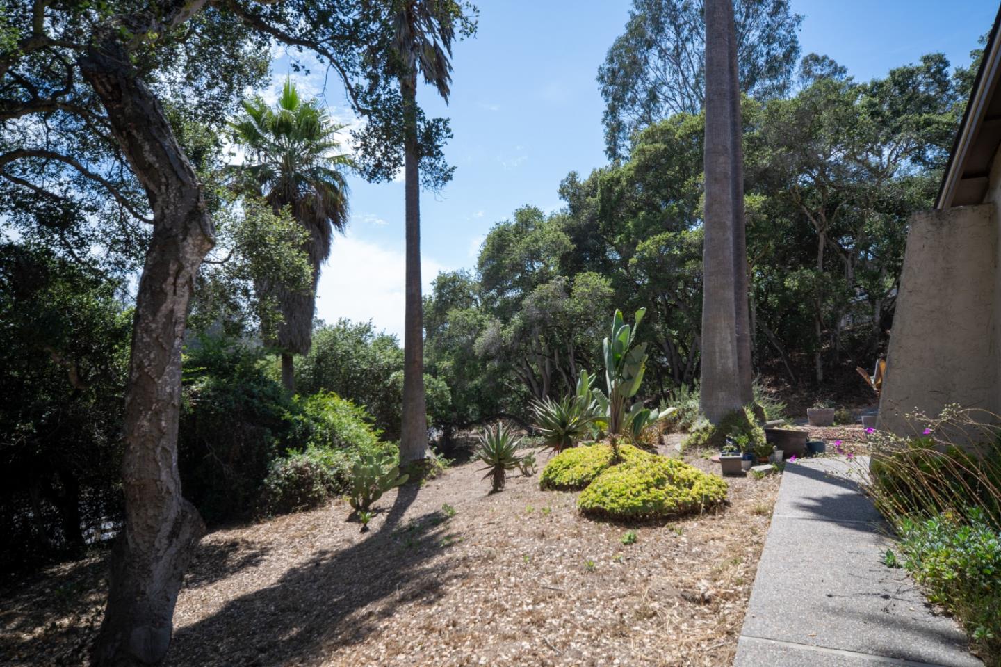 Detail Gallery Image 3 of 33 For 18751 Moro Rd, Prunedale,  CA 93907 - 3 Beds | 2 Baths