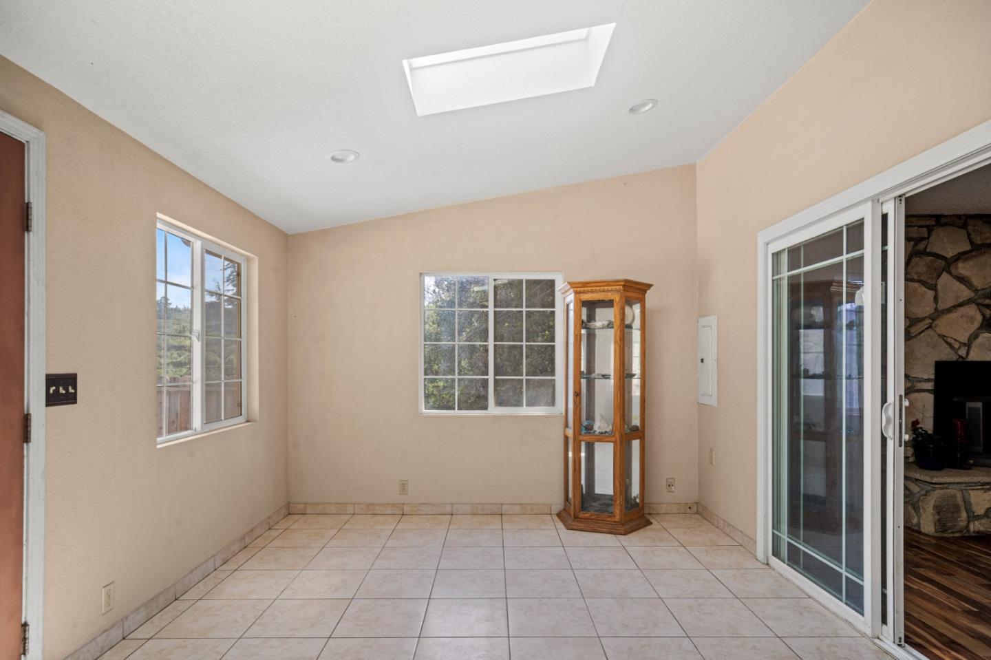 Detail Gallery Image 7 of 33 For 18751 Moro Rd, Prunedale,  CA 93907 - 3 Beds | 2 Baths