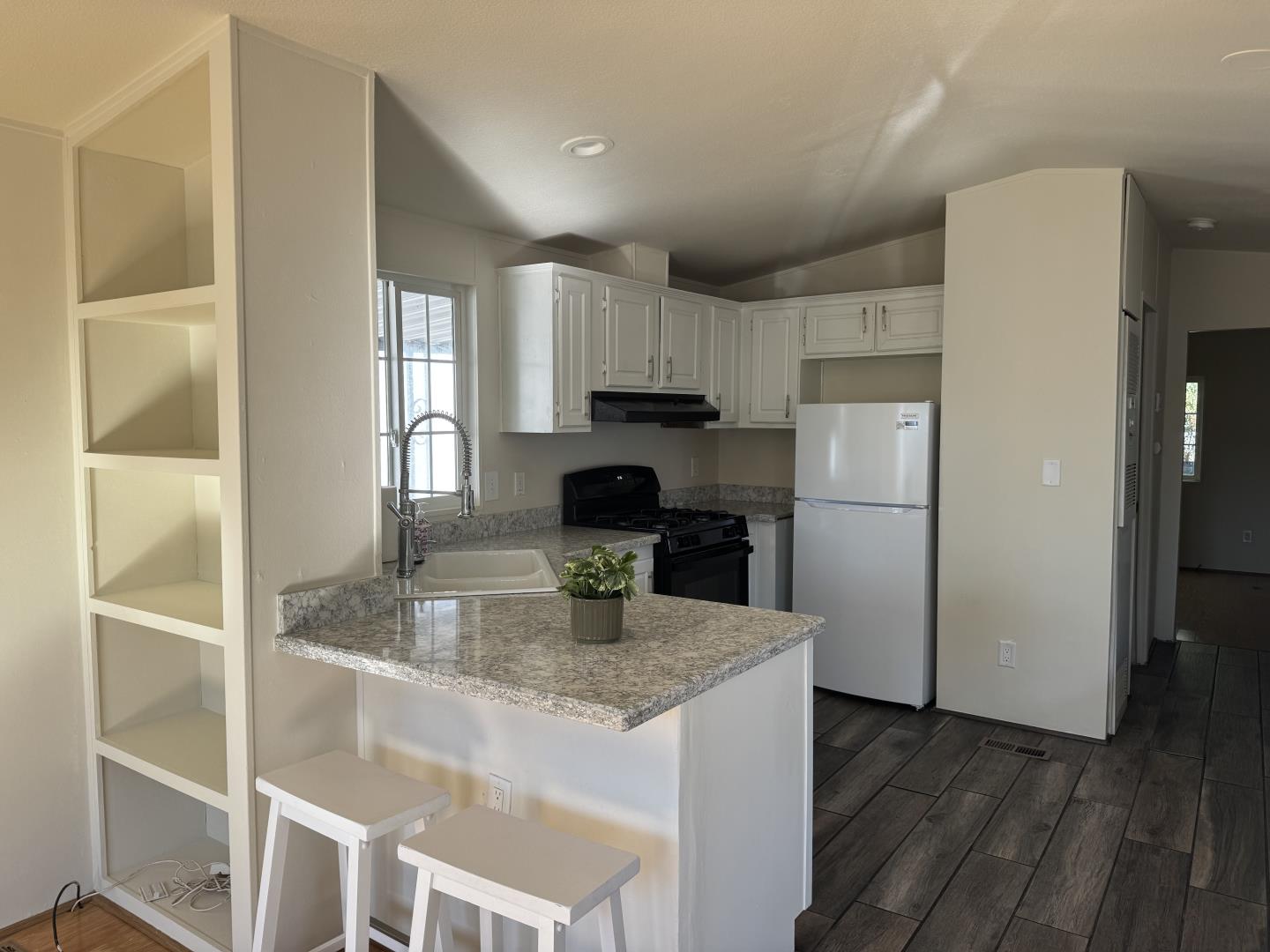 Detail Gallery Image 7 of 12 For 170 W Cliff #40,  Santa Cruz,  CA 95060 - 1 Beds | 1 Baths