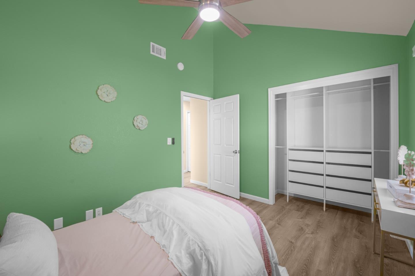 Detail Gallery Image 14 of 26 For 2313 Villa Pl, Santa Clara,  CA 95054 - 3 Beds | 2/1 Baths