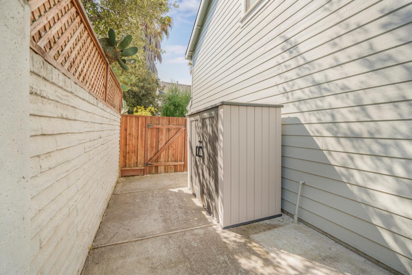 Detail Gallery Image 24 of 26 For 2313 Villa Pl, Santa Clara,  CA 95054 - 3 Beds | 2/1 Baths