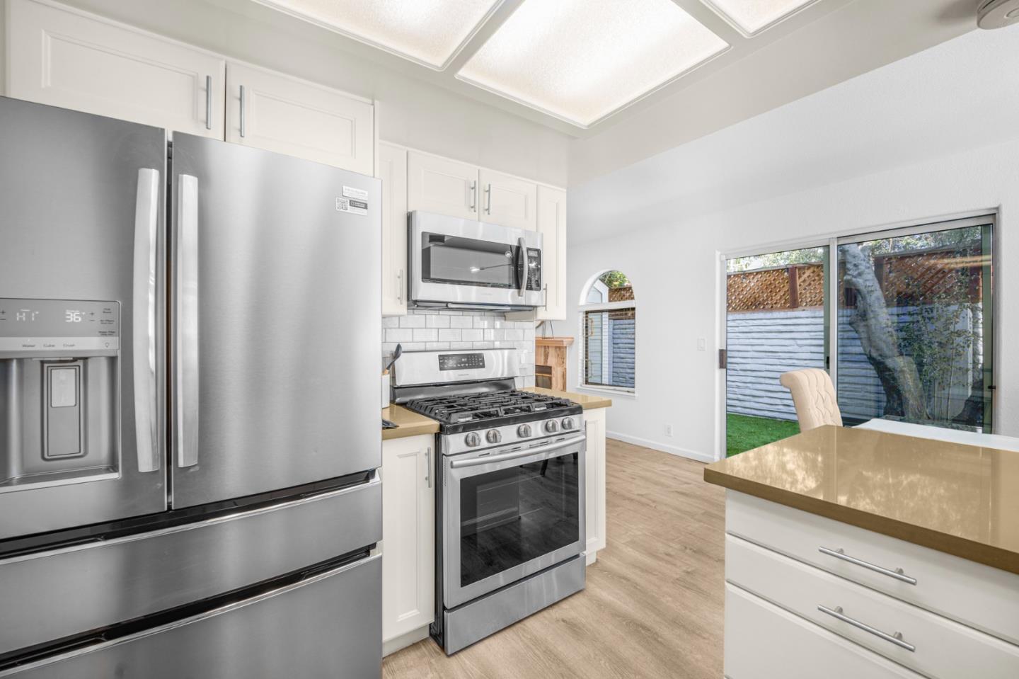 Detail Gallery Image 8 of 26 For 2313 Villa Pl, Santa Clara,  CA 95054 - 3 Beds | 2/1 Baths