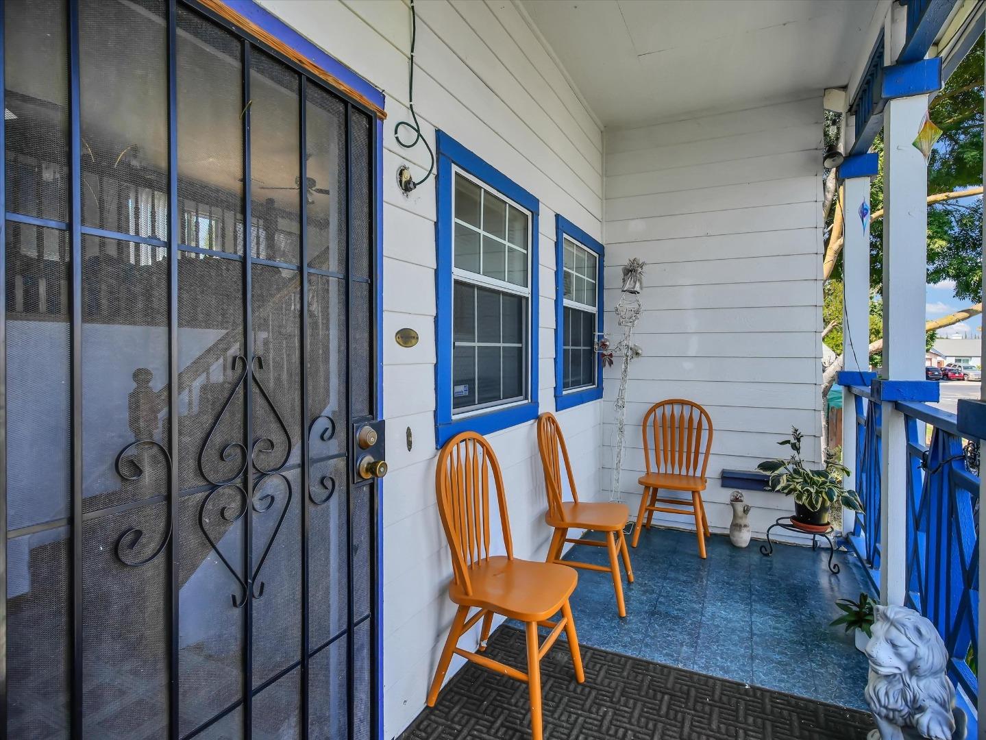 Detail Gallery Image 10 of 43 For 1220 E Shawn Ct, Lathrop,  CA 95330 - 4 Beds | 2/1 Baths