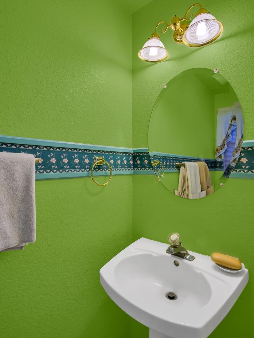 Detail Gallery Image 26 of 43 For 1220 E Shawn Ct, Lathrop,  CA 95330 - 4 Beds | 2/1 Baths