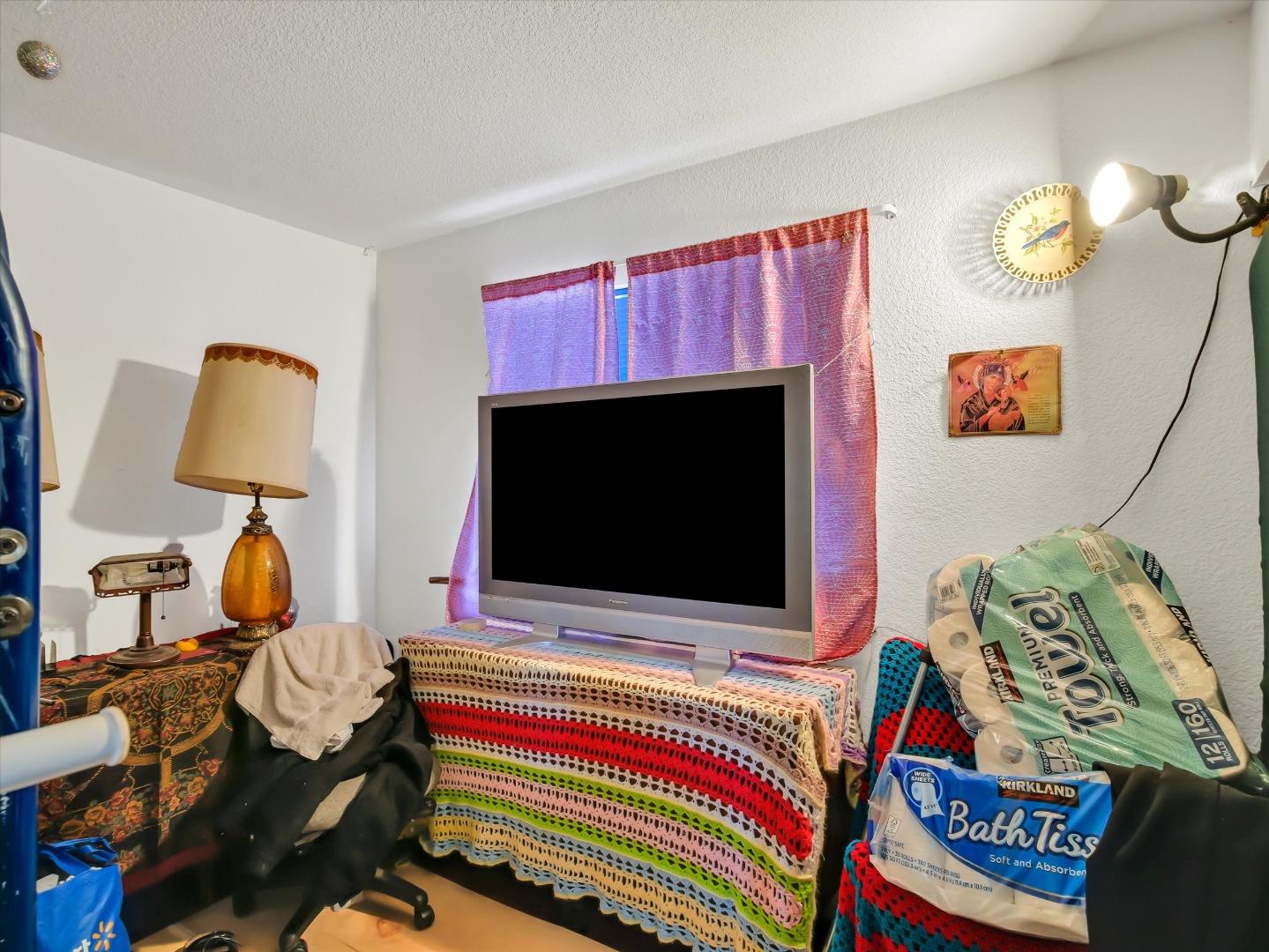 Detail Gallery Image 35 of 43 For 1220 E Shawn Ct, Lathrop,  CA 95330 - 4 Beds | 2/1 Baths