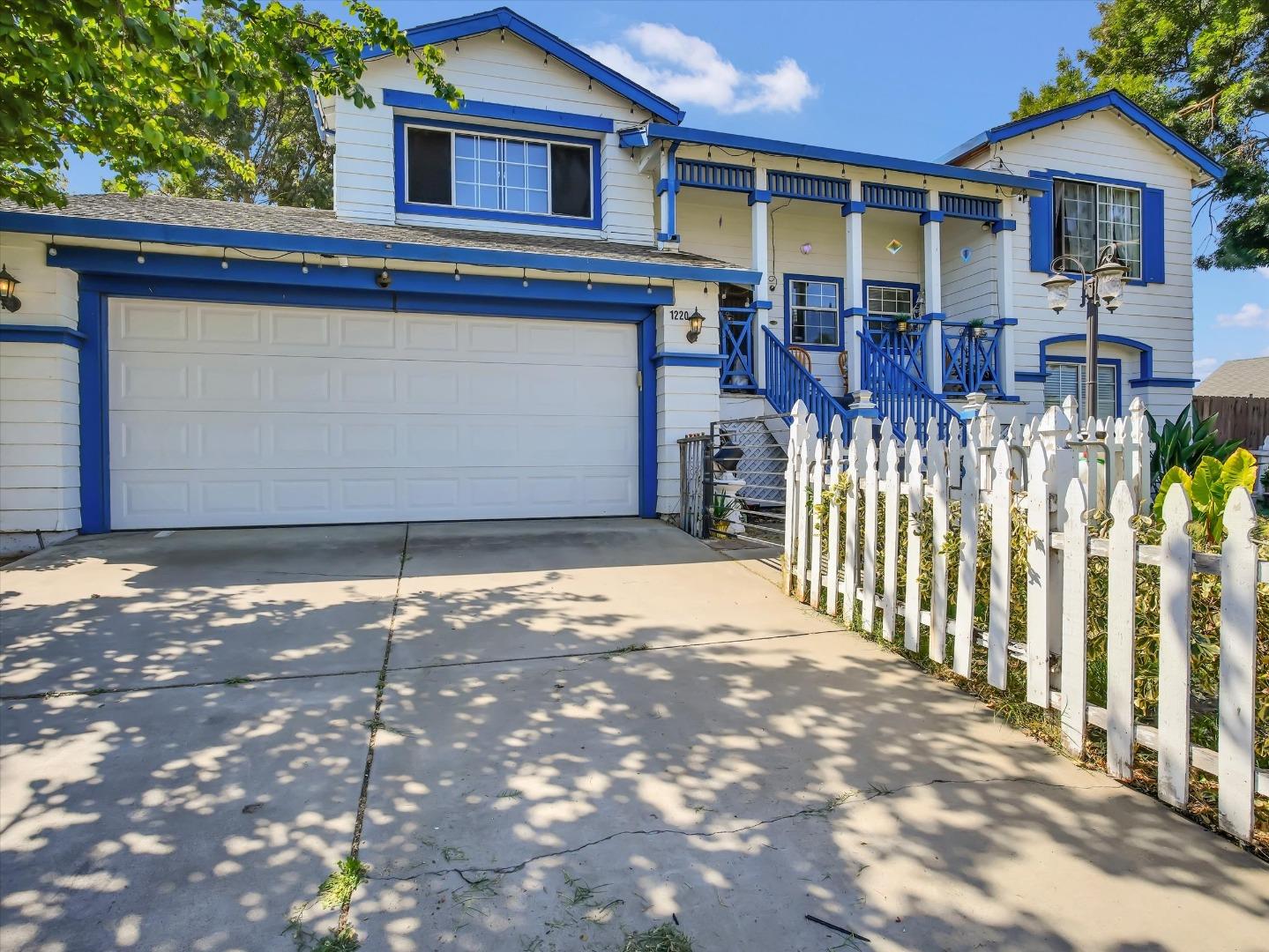 Detail Gallery Image 5 of 43 For 1220 E Shawn Ct, Lathrop,  CA 95330 - 4 Beds | 2/1 Baths