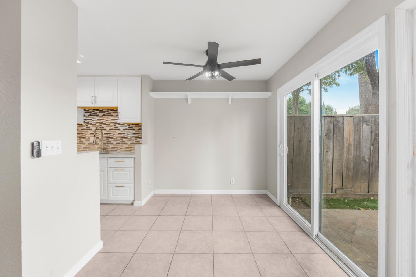 Detail Gallery Image 10 of 31 For 8105 Kern Ave #33,  Gilroy,  CA 95020 - 2 Beds | 1/1 Baths