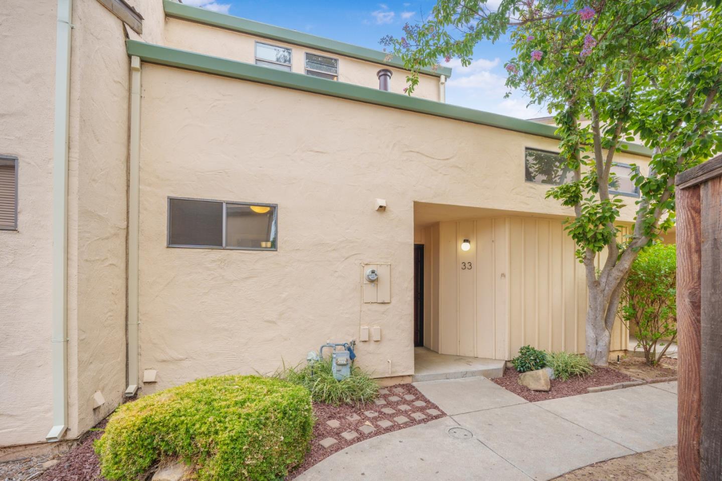 Detail Gallery Image 2 of 31 For 8105 Kern Ave #33,  Gilroy,  CA 95020 - 2 Beds | 1/1 Baths