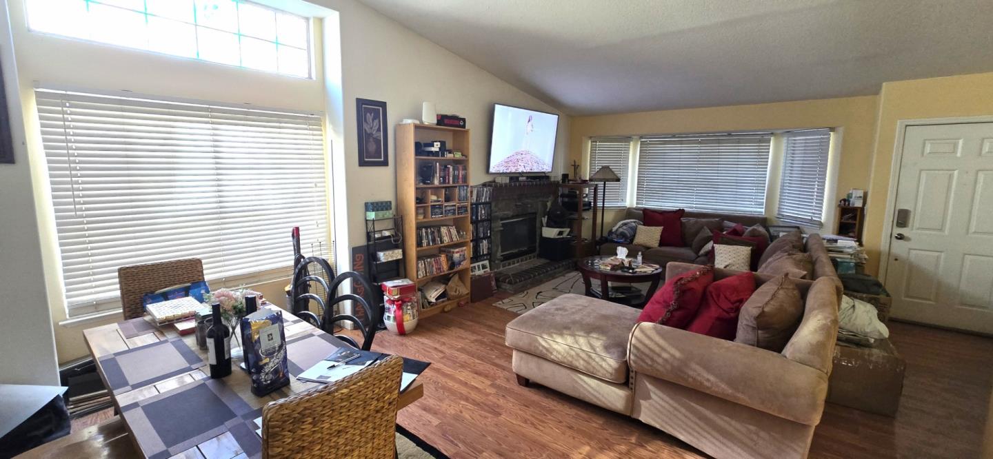 Detail Gallery Image 5 of 8 For 495 Ronan Ave, Gilroy,  CA 95020 - 3 Beds | 2 Baths