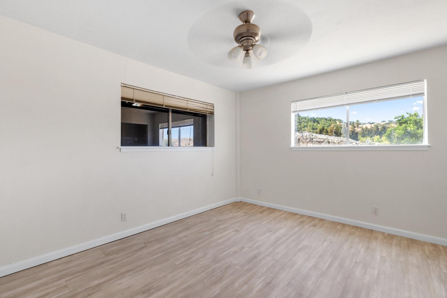 Detail Gallery Image 24 of 35 For 320 Kalana Ave, Morgan Hill,  CA 95037 - 4 Beds | 3 Baths