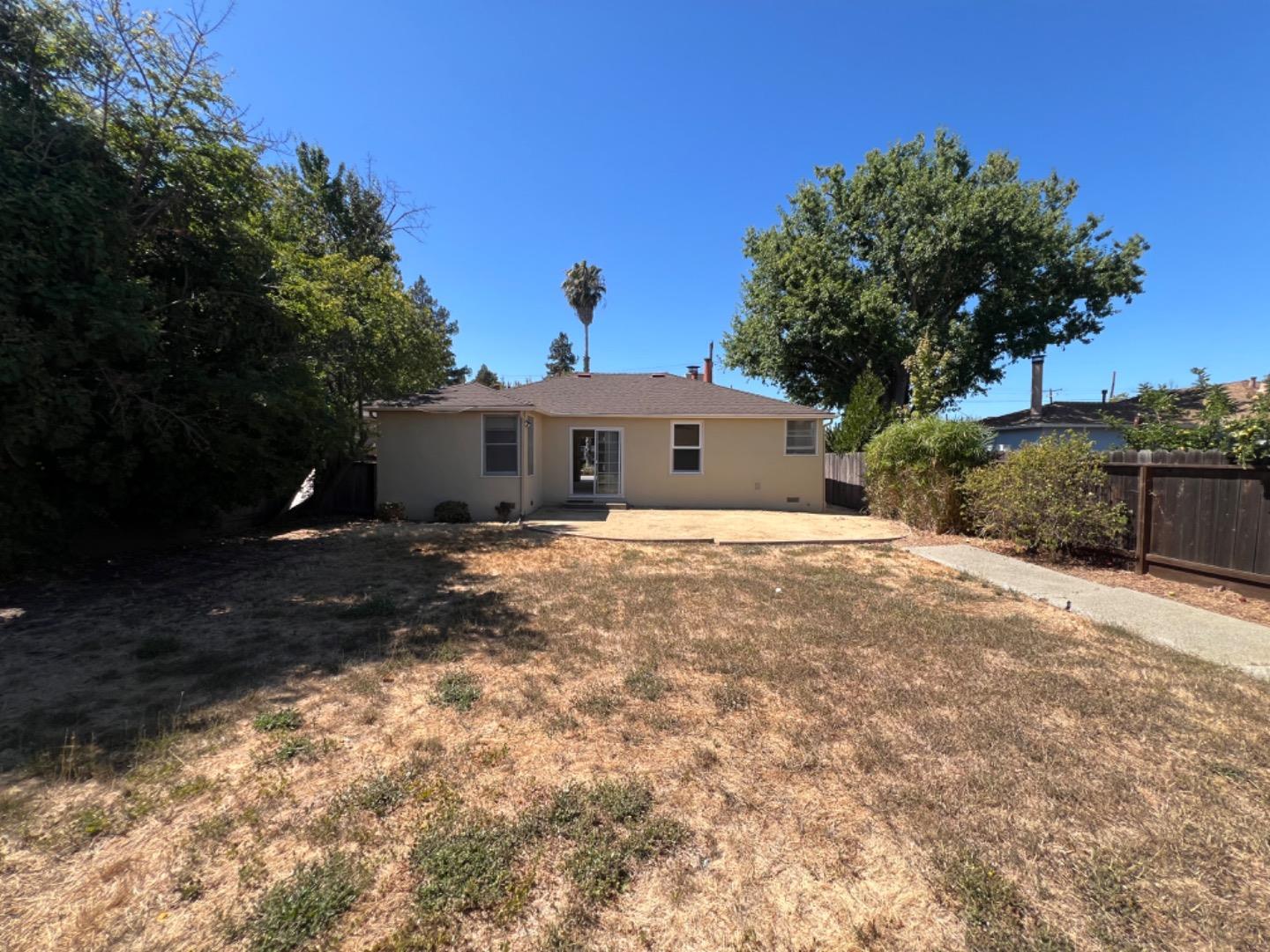 Detail Gallery Image 19 of 22 For 836 11th Ave, Redwood City,  CA 94063 - 2 Beds | 1 Baths