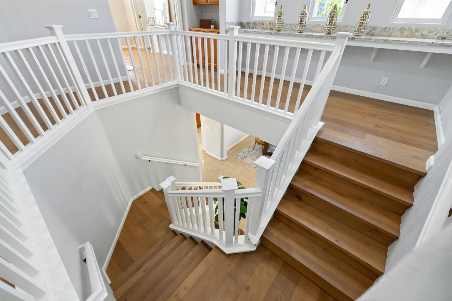 Detail Gallery Image 7 of 28 For 2788 Sunset Dune Way, Hayward,  CA 94545 - 5 Beds | 3 Baths