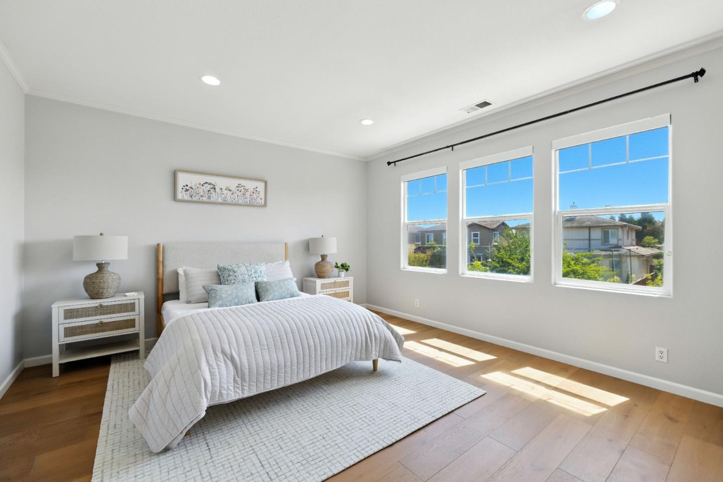 Detail Gallery Image 8 of 28 For 2788 Sunset Dune Way, Hayward,  CA 94545 - 5 Beds | 3 Baths