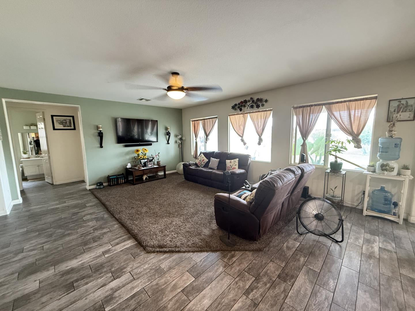 Detail Gallery Image 12 of 31 For 2760 Newcastle Way, San Jacinto,  CA 92582 - 5 Beds | 4 Baths