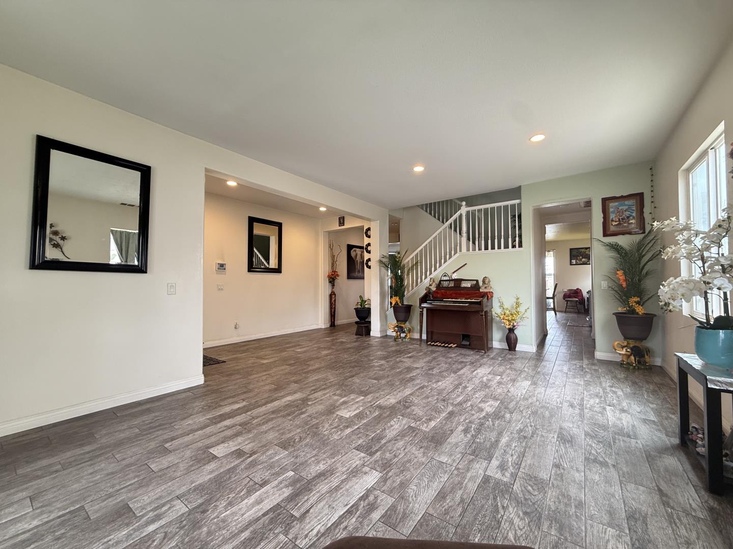 Detail Gallery Image 5 of 31 For 2760 Newcastle Way, San Jacinto,  CA 92582 - 5 Beds | 4 Baths