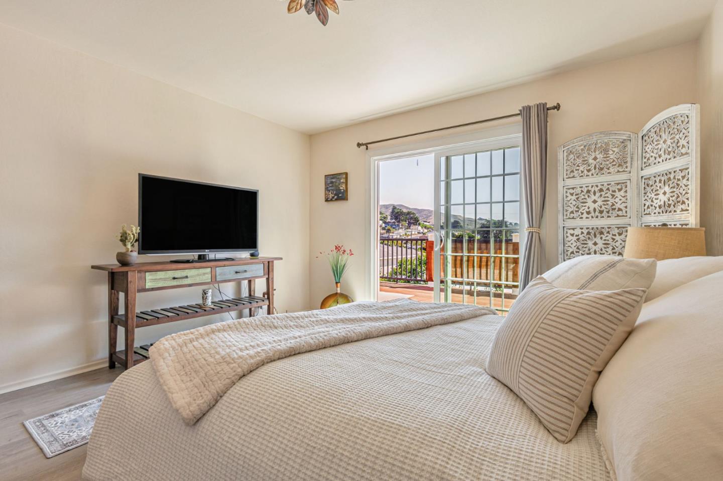 Detail Gallery Image 19 of 52 For 310 Clifton Rd, Pacifica,  CA 94044 - 4 Beds | 2 Baths