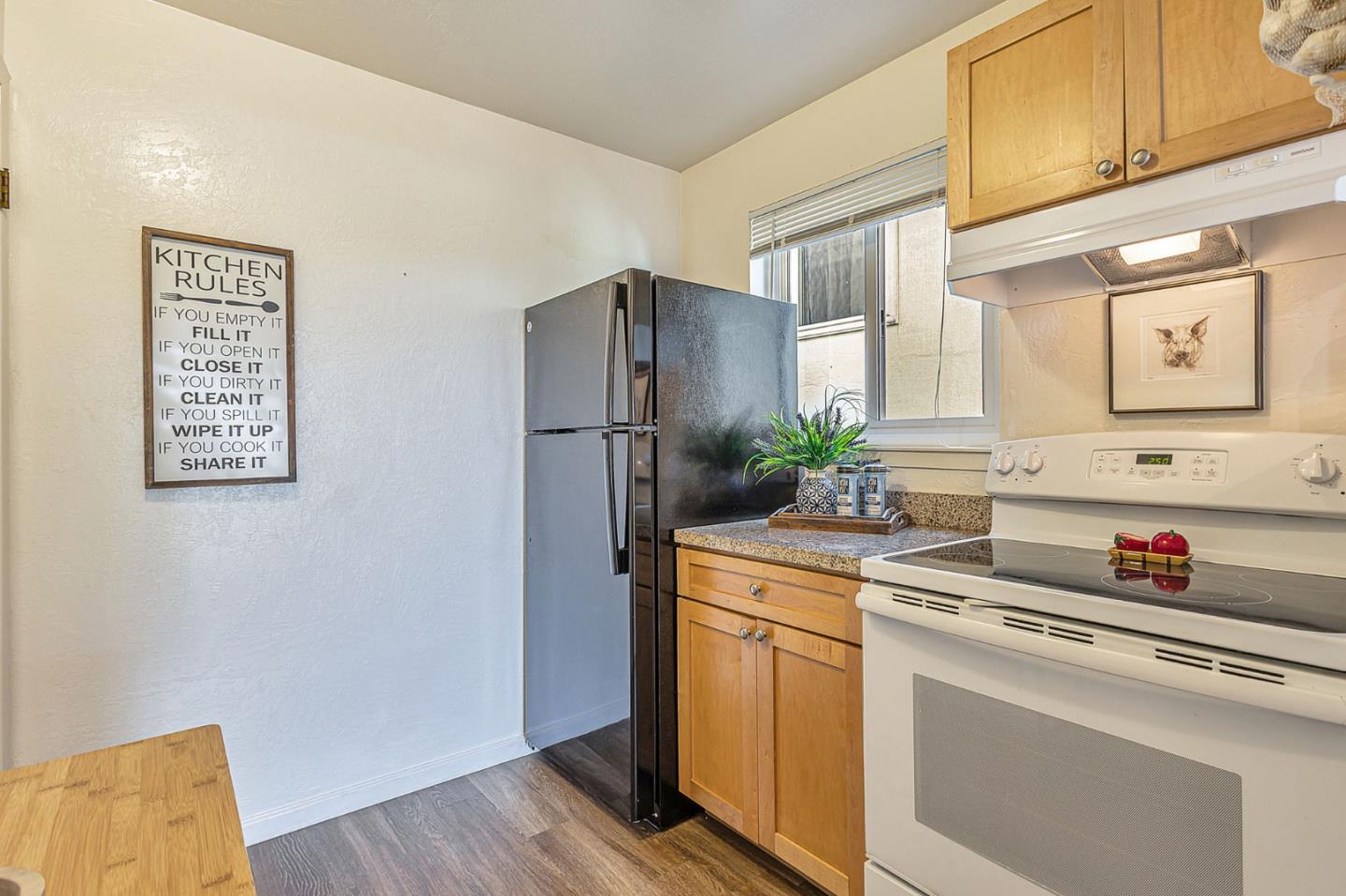 Detail Gallery Image 24 of 52 For 310 Clifton Rd, Pacifica,  CA 94044 - 4 Beds | 2 Baths