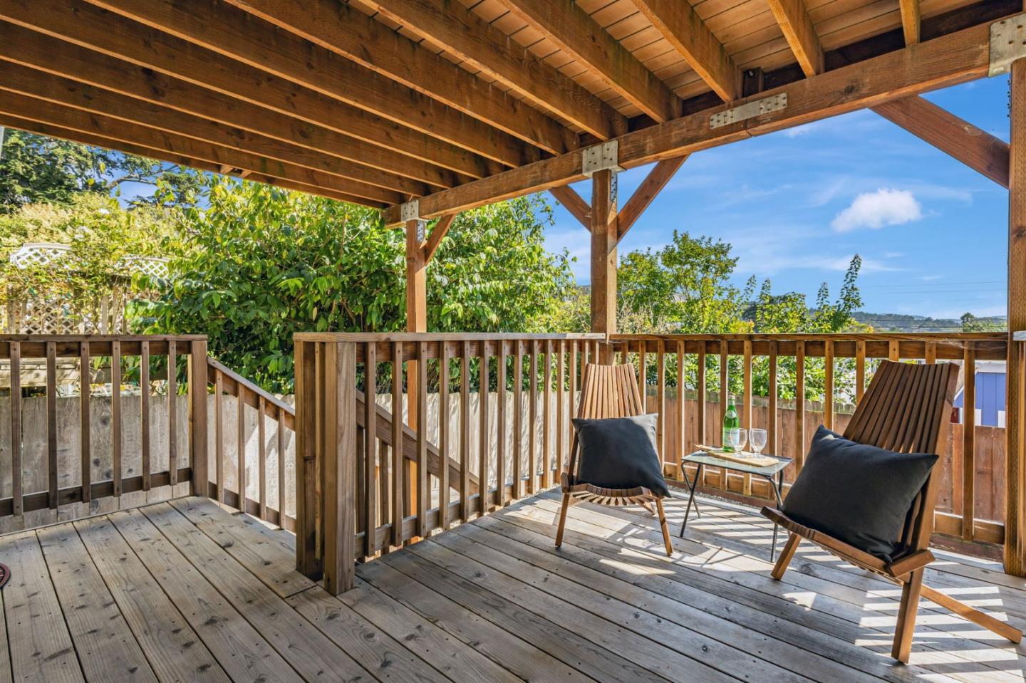 Detail Gallery Image 34 of 52 For 310 Clifton Rd, Pacifica,  CA 94044 - 4 Beds | 2 Baths