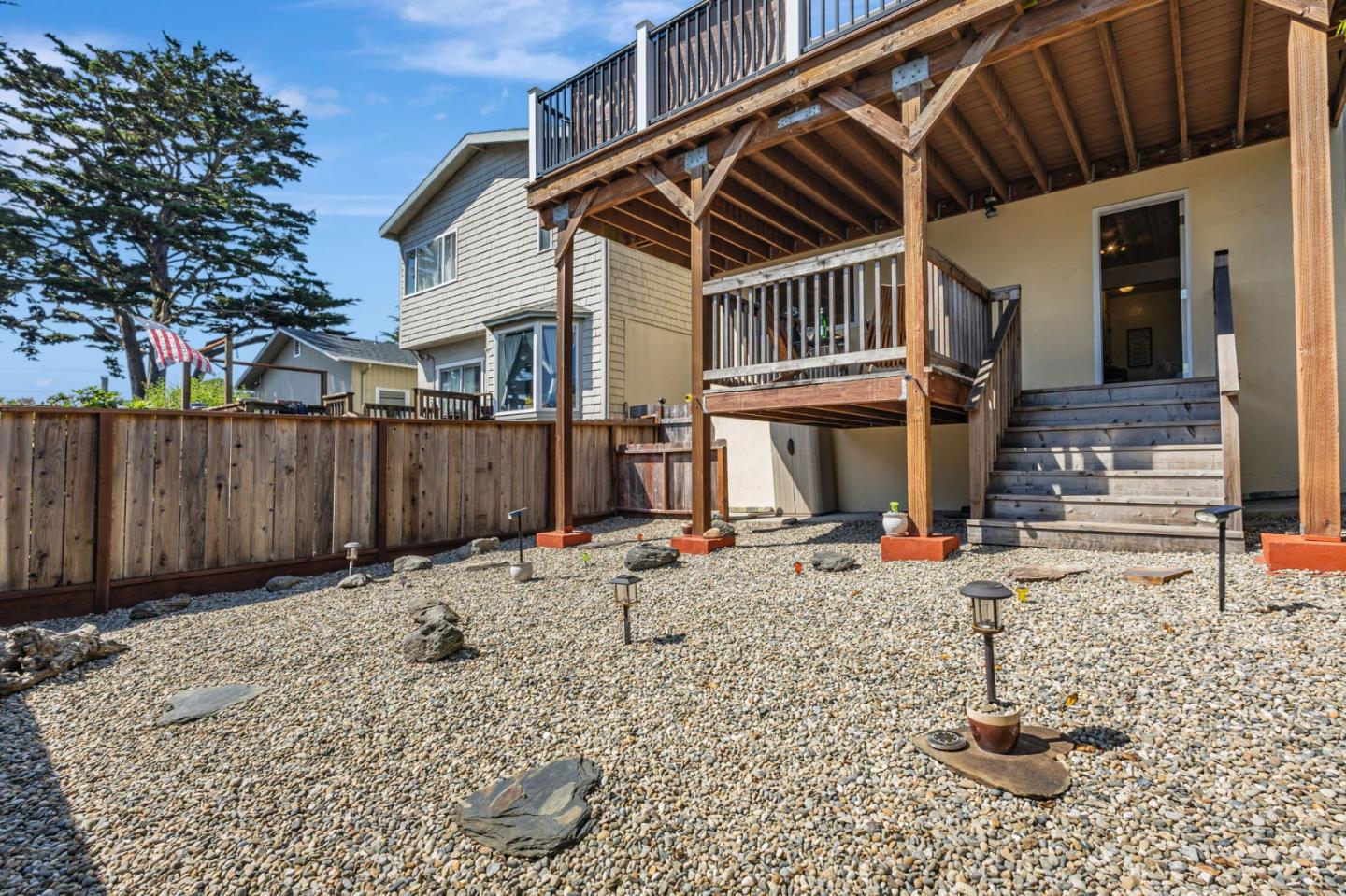 Detail Gallery Image 35 of 52 For 310 Clifton Rd, Pacifica,  CA 94044 - 4 Beds | 2 Baths