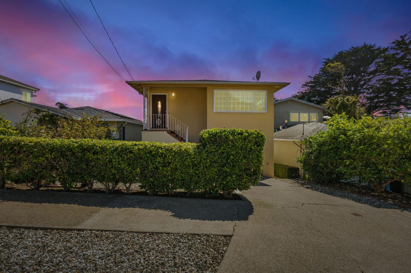 Detail Gallery Image 50 of 52 For 310 Clifton Rd, Pacifica,  CA 94044 - 4 Beds | 2 Baths