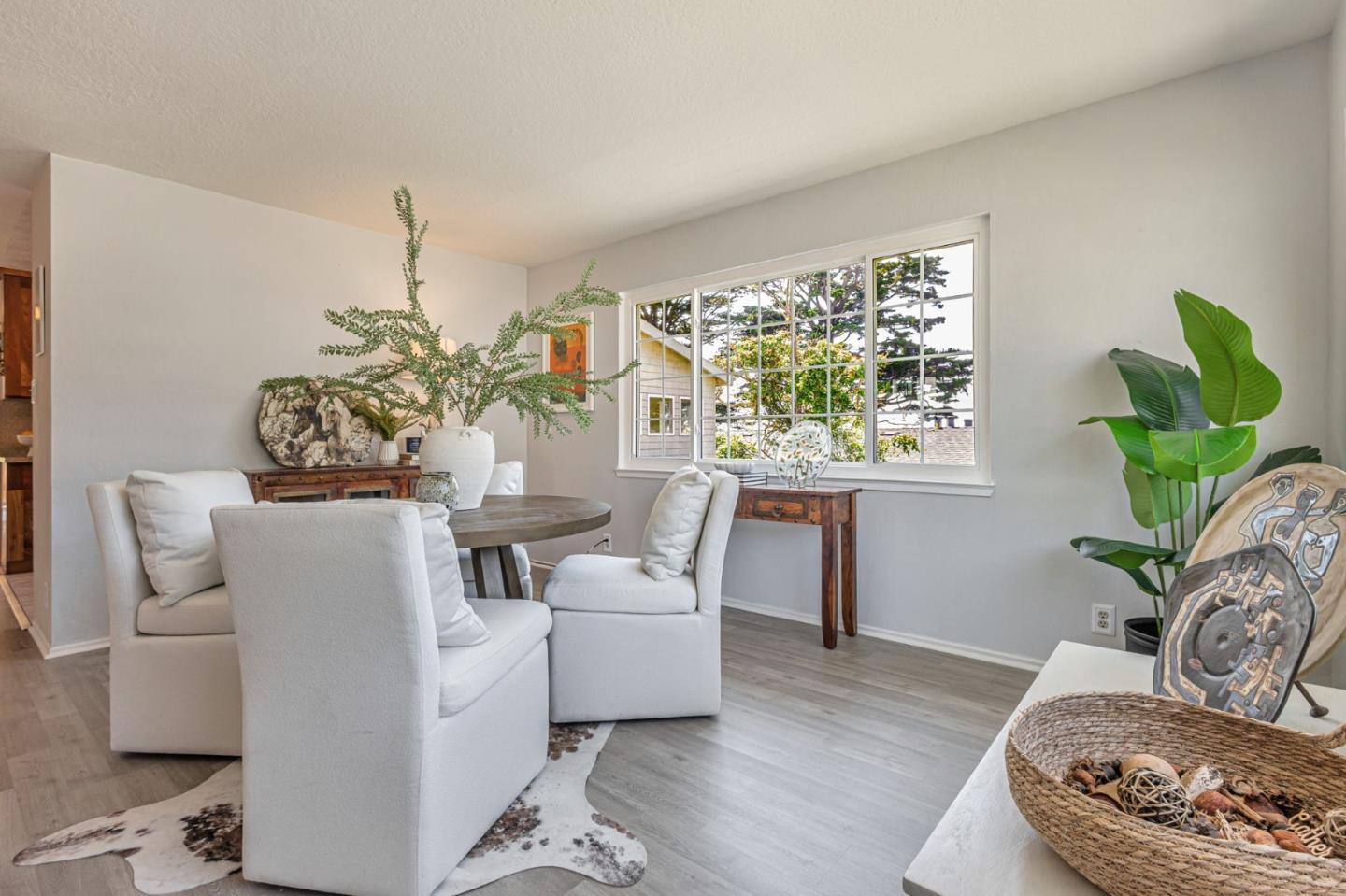 Detail Gallery Image 7 of 52 For 310 Clifton Rd, Pacifica,  CA 94044 - 4 Beds | 2 Baths