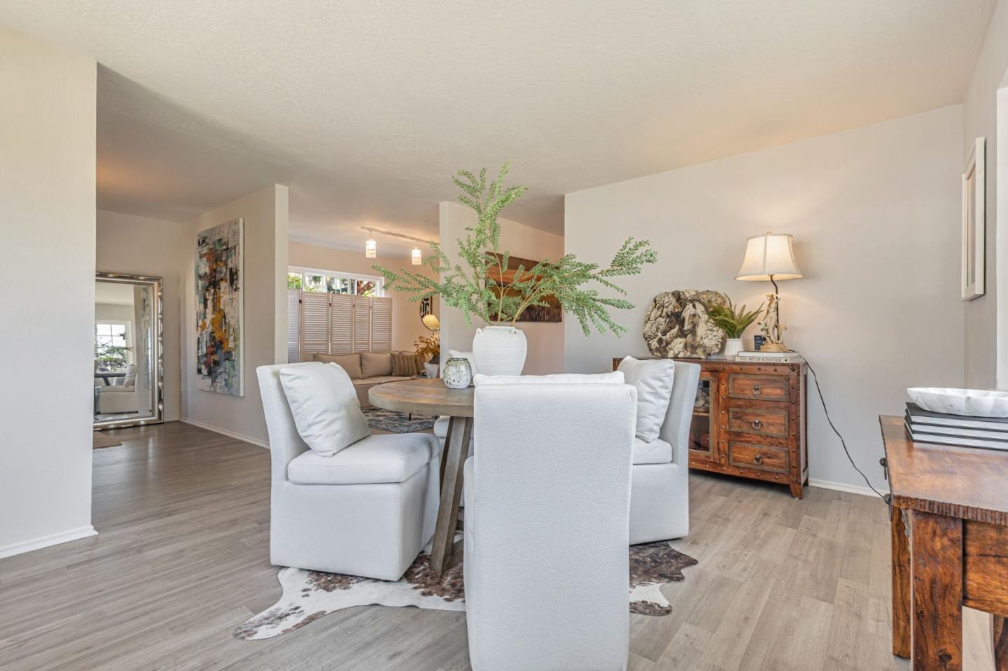 Detail Gallery Image 8 of 52 For 310 Clifton Rd, Pacifica,  CA 94044 - 4 Beds | 2 Baths