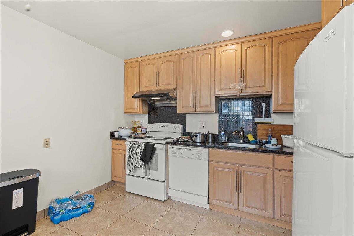 Detail Gallery Image 9 of 29 For 4425 Blackford Ave, San Jose,  CA 95129 - – Beds | – Baths