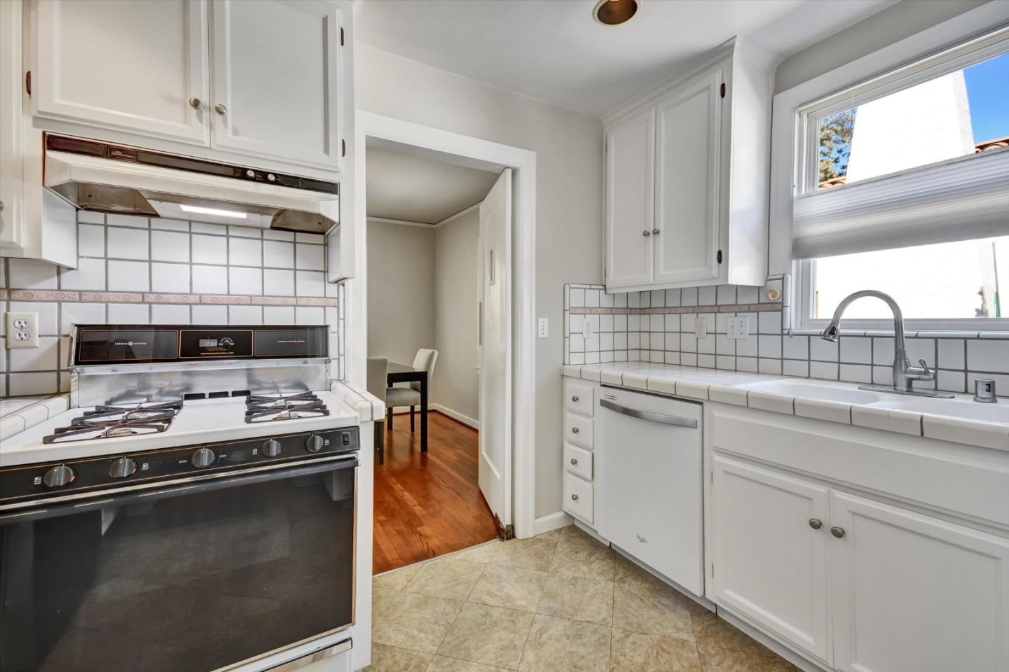 Detail Gallery Image 11 of 47 For 80 Hobson St, San Jose,  CA 95110 - 2 Beds | 1 Baths