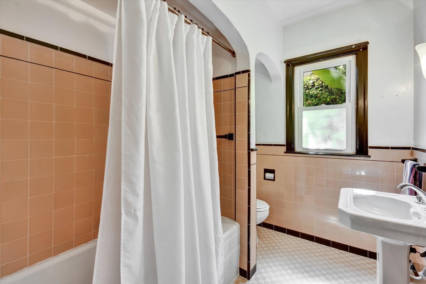 Detail Gallery Image 15 of 47 For 80 Hobson St, San Jose,  CA 95110 - 2 Beds | 1 Baths