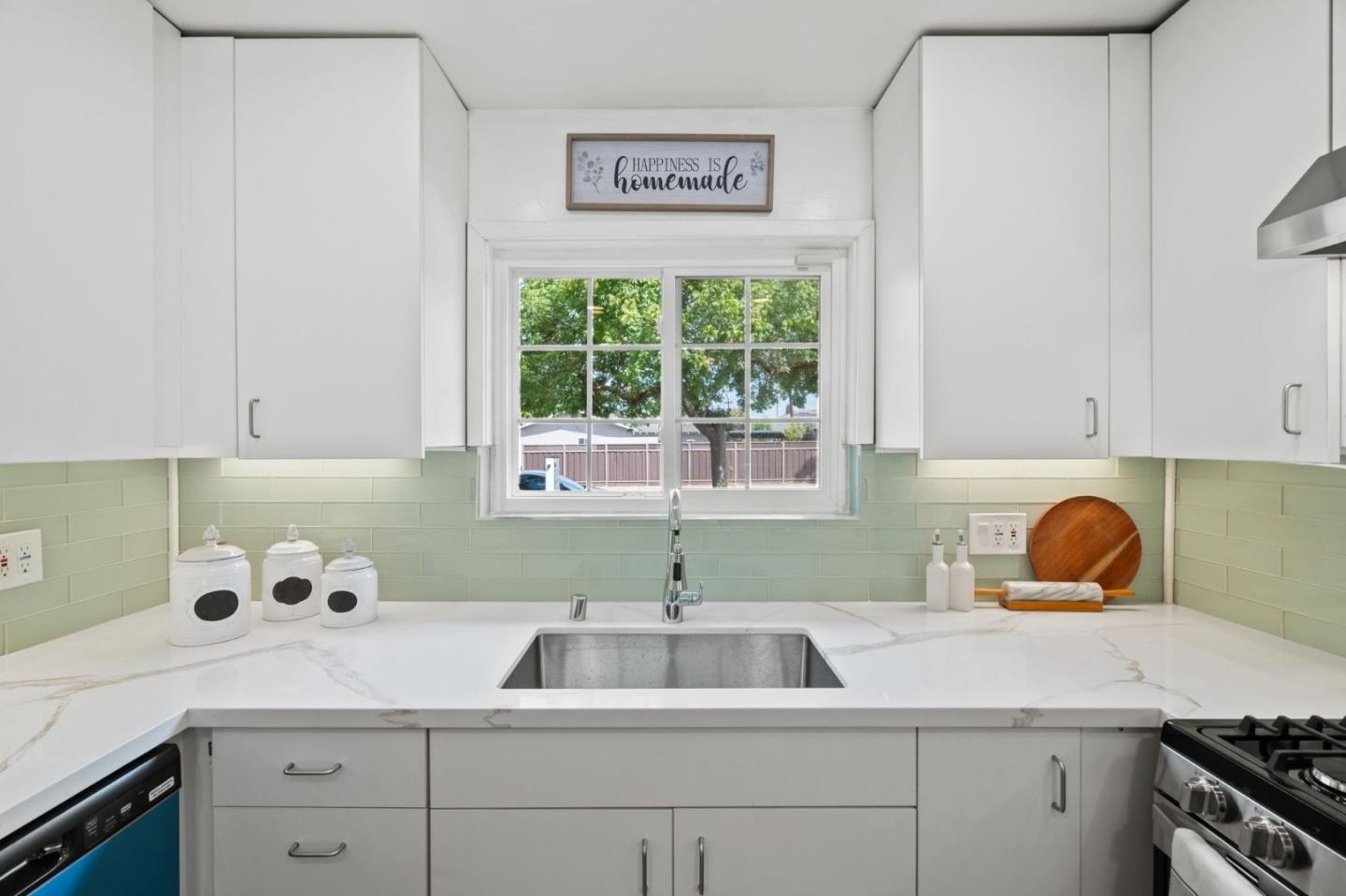 Detail Gallery Image 16 of 38 For 5743 Begonia Dr, San Jose,  CA 95124 - 4 Beds | 2 Baths