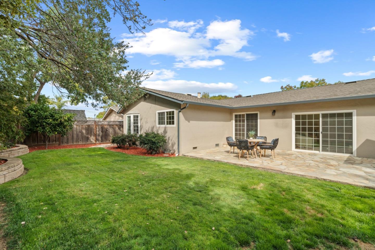 Detail Gallery Image 33 of 38 For 5743 Begonia Dr, San Jose,  CA 95124 - 4 Beds | 2 Baths