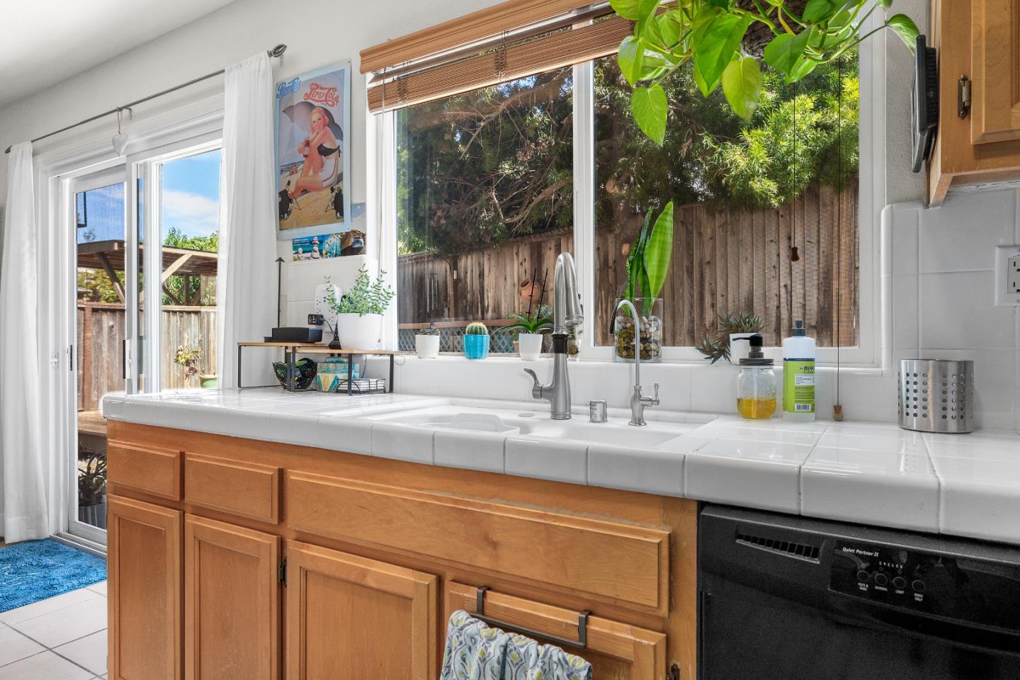 Detail Gallery Image 12 of 43 For 7 Massachusetts Cir, Salinas,  CA 93905 - 4 Beds | 2/1 Baths